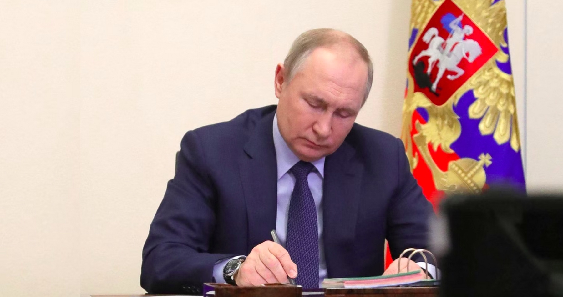 Putin V Snahe Chrániť Tradičné Hodnoty Podpísal Zákon Zakazujúci Zmenu Pohlavia A Rodu Ktoré 4344