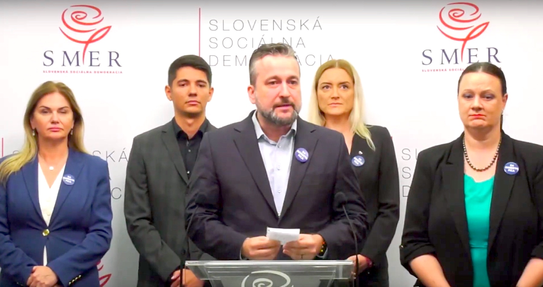 VIDEO: „Významný krok smerom k ochrane mieru a národnej suverenity,“ komentovali novozvolení europoslanci za Smer výsledok volieb do Európskeho parlamentu na Slovensku a v štátoch EÚ, ktorý znamenal studenú sprchu pre vojnových štváčov, eurofederalistov a presadzovateľov globalistickej korporátnej zelenej agendy