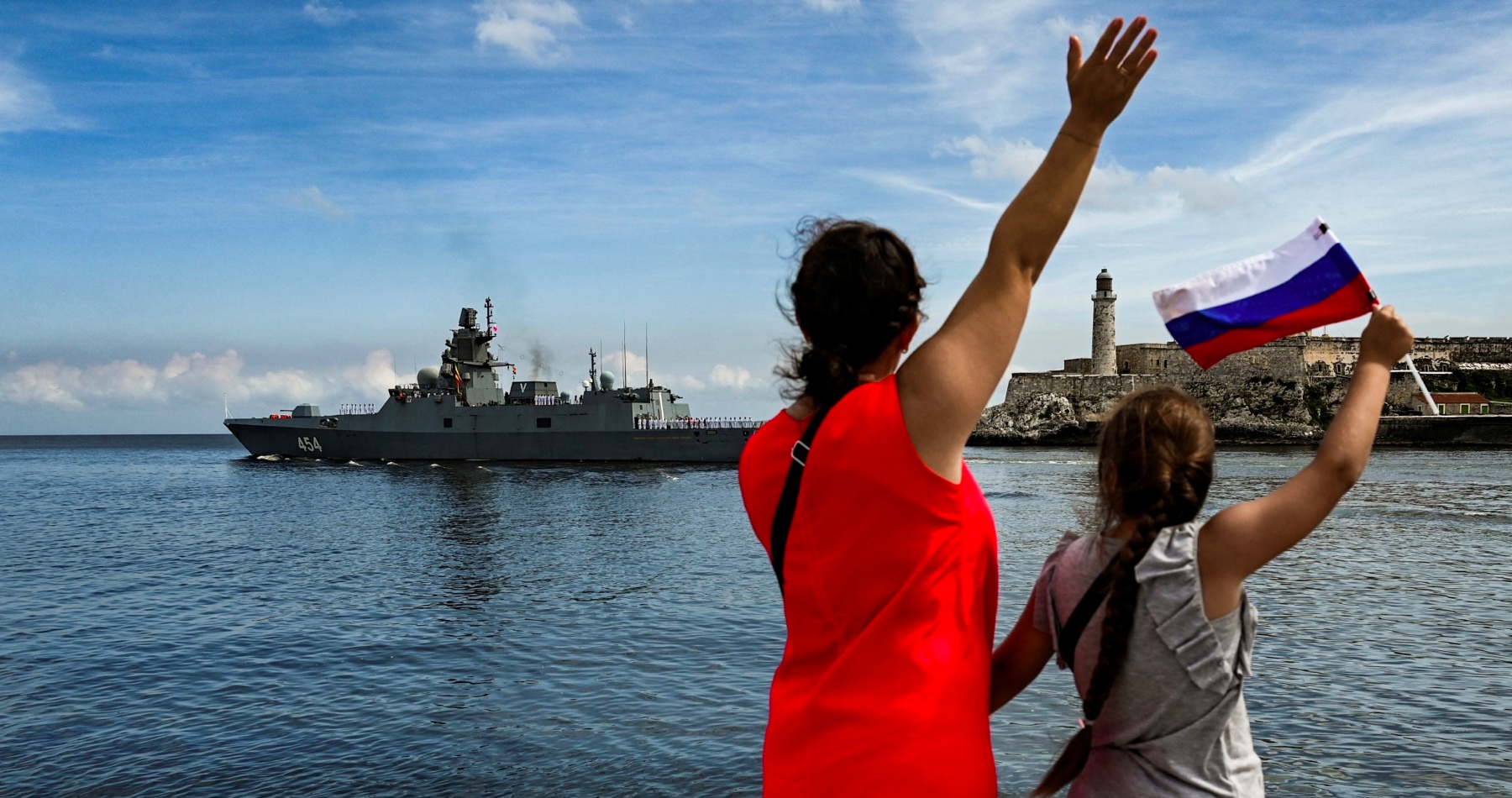 VIDEO: Vo venezuelskom prístave La Guaira zakotvili ruské vojnové lode