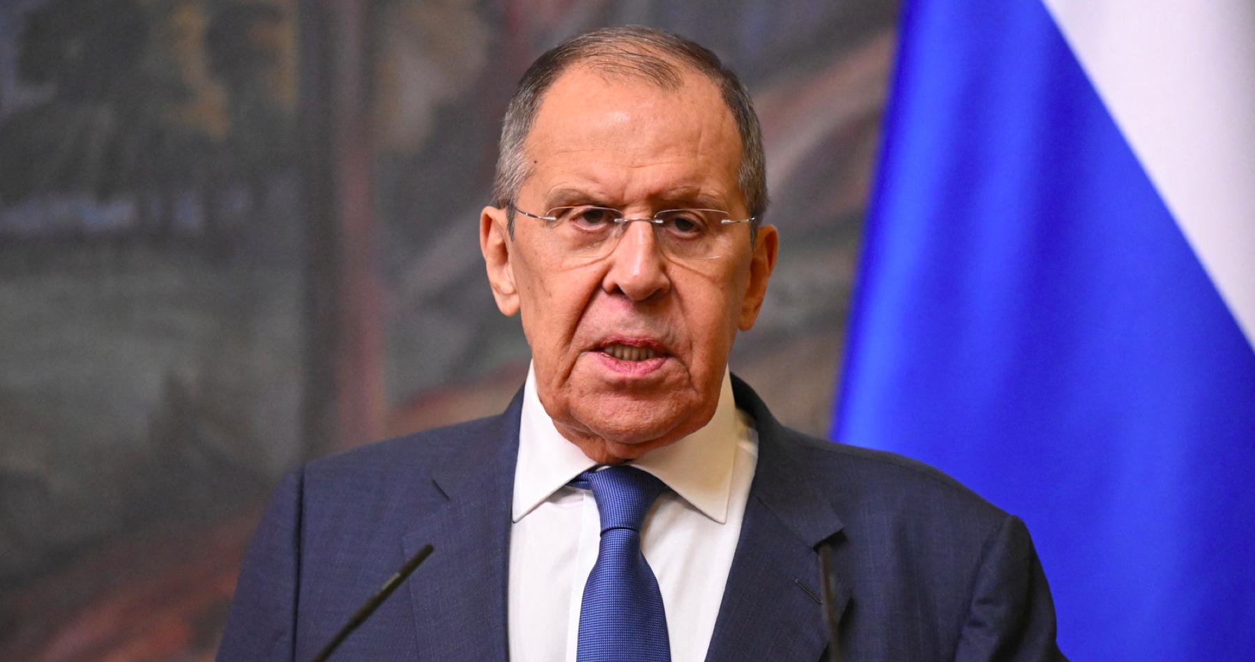 VIDEO: Sergej Lavrov označil americkú totalitu za najčistejšiu podobu totalitného režimu, ktorý prekonal aj vízie Georgea Orwella: „Spojené štáty potrebujú demokraciu len na to, aby dávali pokyny iným krajinám, ako si majú organizovať vlastný život“