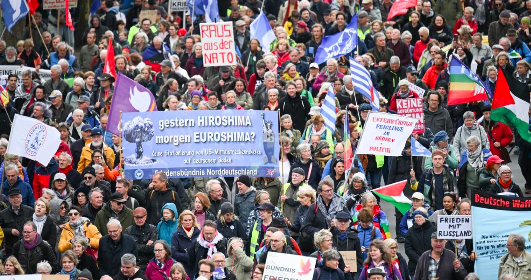 VIDEO: Nemci už majú plné zuby vojenskej pomoci Ukrajine. V Berlíne proti nej protestovali desiatky tisíc ľudí. „Nie vojne“, „Preč von z NATO“, „Priateľstvo s Ruskom“, „Včera Hirošima, zajtra Eurošima“, uvádzali transparenty