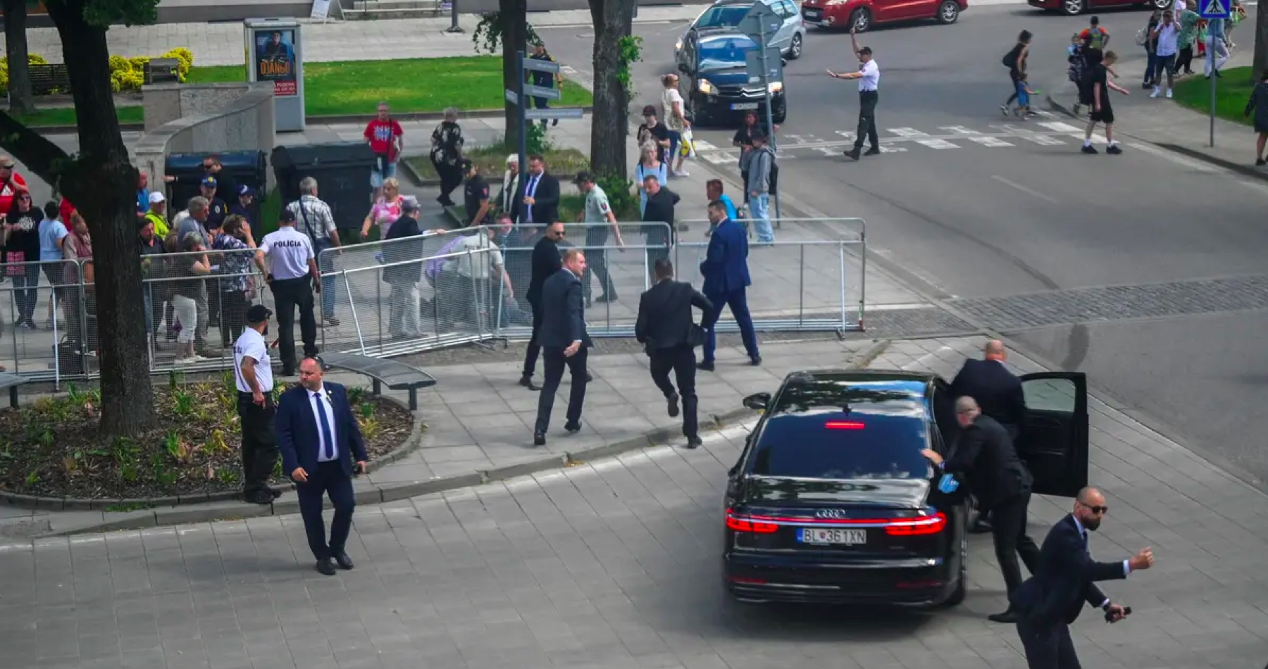 Polícia začala vypočúvať predstaviteľov opozície, či podnecovali svojho prívrženca Cintulu spáchať atentát na premiéra Roberta Fica