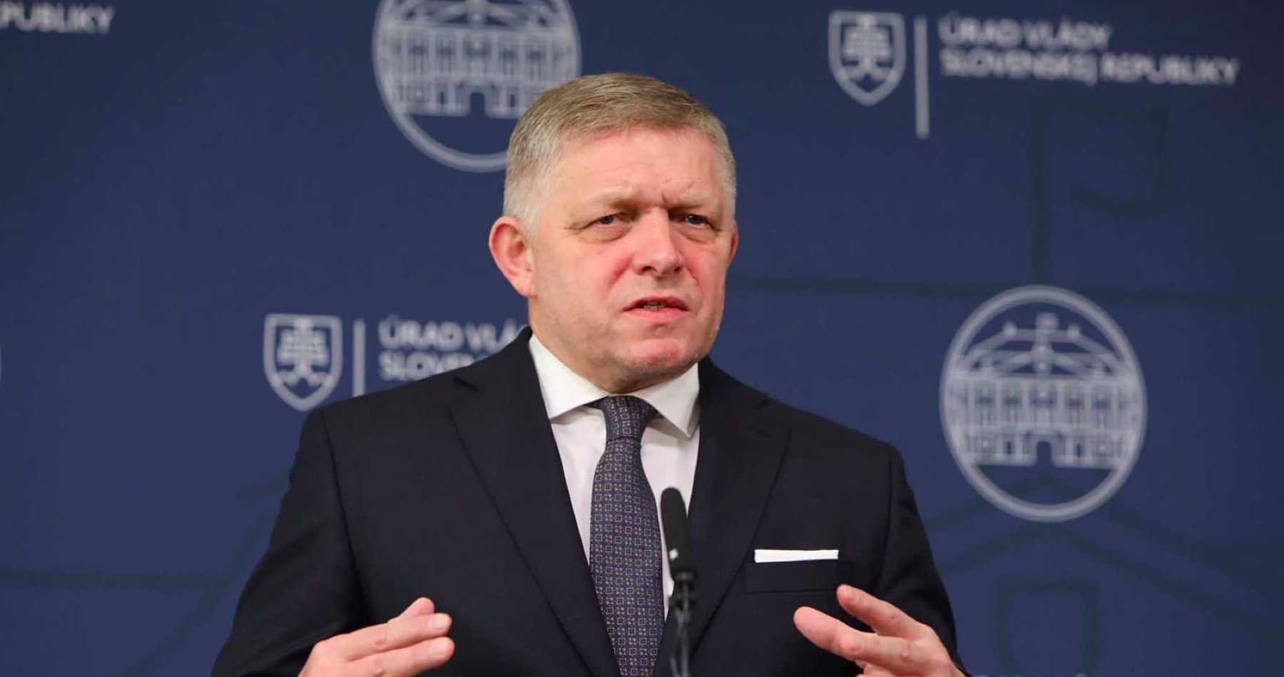 VIDEO: Robert Fico označil víťazstvo Donalda Trumpa v prezidentských voľbách za porážku progresívno-liberálnych myšlienok. Od nového prezidenta USA očakáva snahu čo najskôr ukončiť vojnu na Ukrajine. Premiér informoval aj o úspešných záveroch pracovnej cesty jeho delegácie do Číny, o návrhu zákona s cieľom napraviť neprávosti spáchané voči občanom Slovenska počas Doby covidovej, ale aj o udelení amnestie na pokuty udelené počas Plandémie