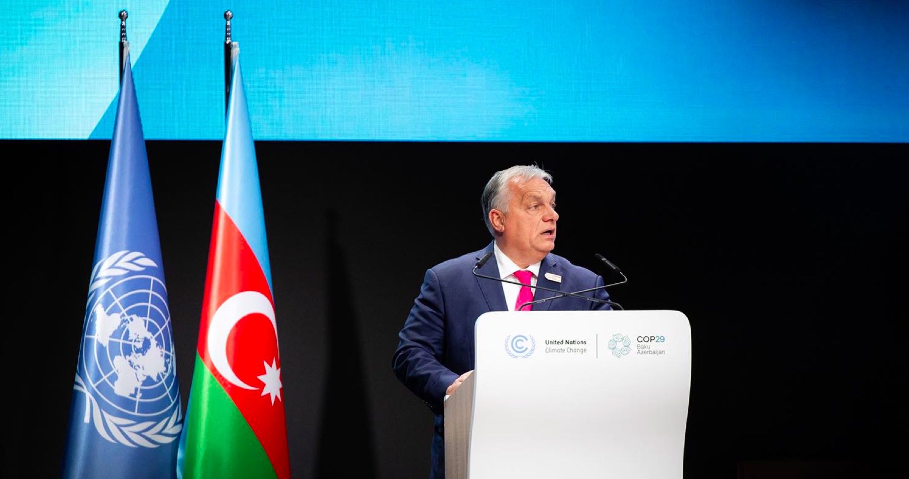 Orbán na Konferencii OSN o zmene klímy vyzval na klimatickú politiku riadenú zdravým rozumom, a nie ideológiou alebo panikou. Prezident Pellegrini vyhlásil, že 90 percent produkcie elektrickej energie na Slovensku bude vo veľmi krátkej dobe čistej. Slovensko je podľa neho na svojej ceste k uhlíkovej neutralite druhým najväčším výrobcom jadrovej energie v Európe