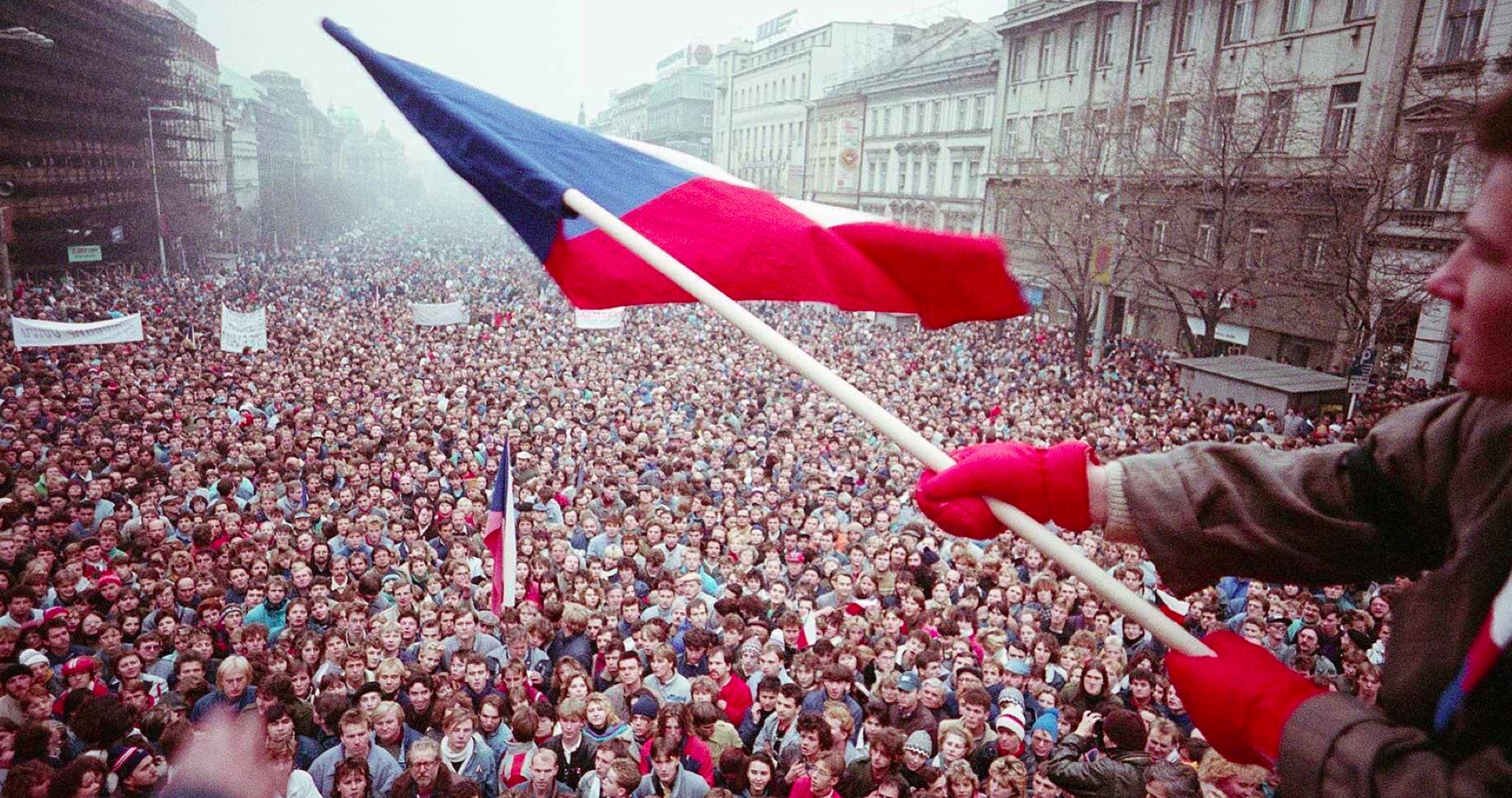 Spiknutí zvané „sametová revoluce“