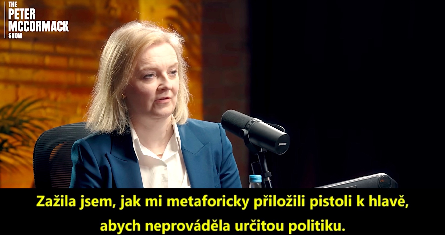 VIDEO: Bývalá britská premiérka Liz Trussová prohlásila, že jí drželi pistoli u hlavy, aby nedělala vlastní politiku. Šéfka německé levicové strany Spojenectví Sahra Wagenknechtová mezitím řekla, že cílem sankcí proti Rusku je likvidace německé a evropské ekonomiky ve prospěch USA