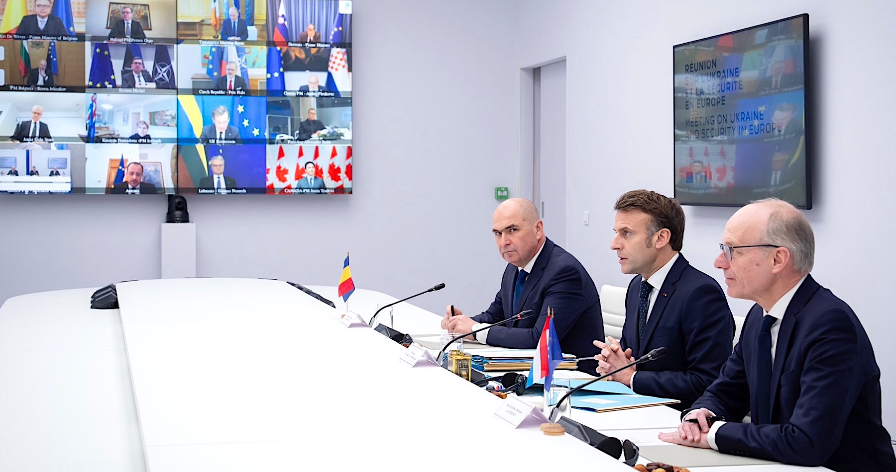 Rothschildov agent - francúzsky prezident Macron po vojnovej debate s „priateľmi vojny“ z Kanady a Európy, ako ich nazval slovenský premiér Fico vyhlásil, že zúčastnení si želajú trvalý a pevný mier na Ukrajine