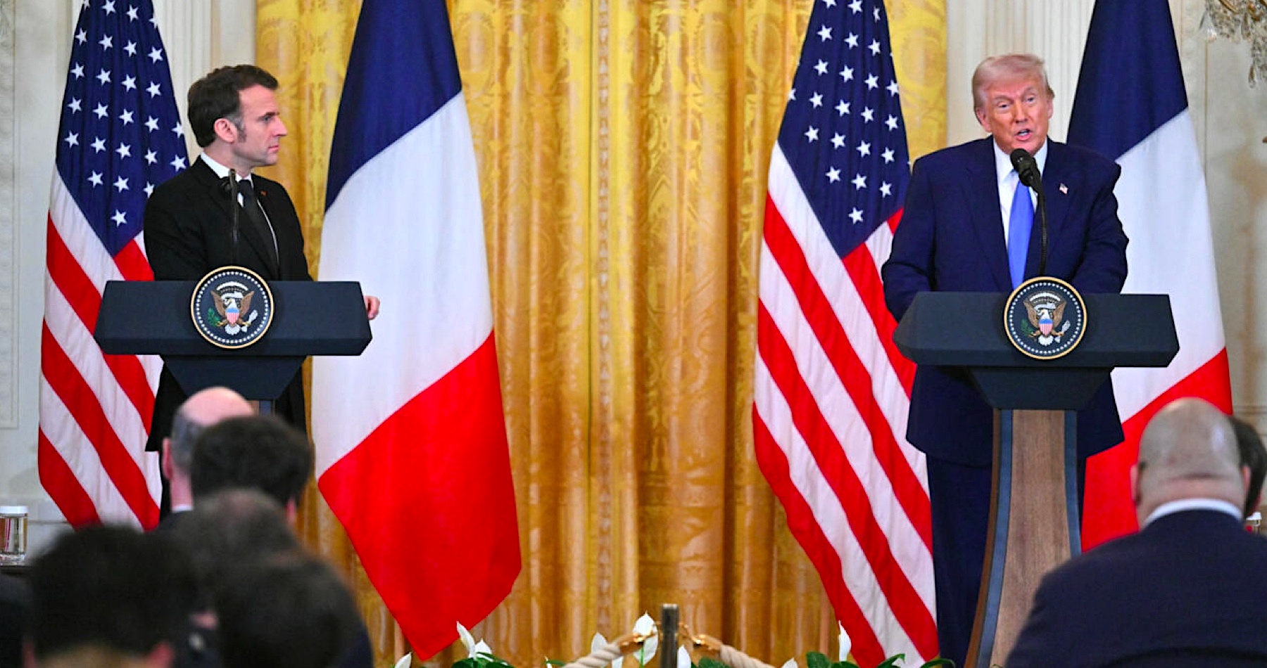 VIDEO: Trump po stretnutí s Macronom vyhlásil, že jeho administratíva sa zásadne rozchádza s hlúpou zahraničnou politikou predchádzajúceho „hlúpeho“ establišmentu aj s „minulosťou“.  Francúzsky prezident vyhlásil, že k prímeriu vo vojne na Ukrajine by mohlo dôjsť v najbližších týždňoch. Putin vyhlásil, že na rozhovoroch o ukončení vojny na Ukrajine sa môžu zúčastniť európske krajiny aj ďalšie štáty sveta