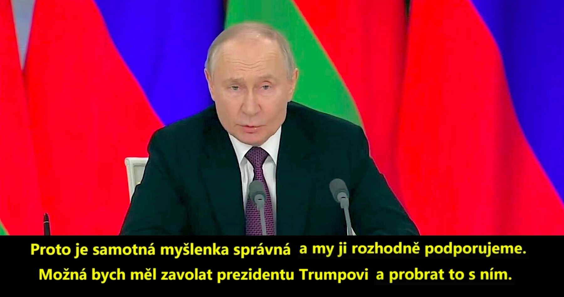 VIDEO: Vladimir Putin vyjádřil podporu americkému návrhu na příměří na Ukrajině, ale nejprve je potřeba s americkými partnery doladit technické detaily a kontrolní mechanismy příměří. Ukrajině nesmí být dovoleno zneužít příměří. Ruský prezident zároveň poděkoval Donaldu Trumpovi za snahu o mírový proces